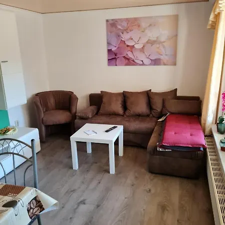 Apartment Mandy Mullrose